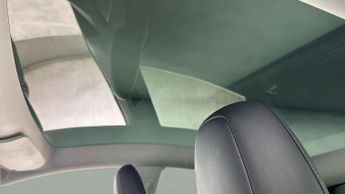 Tesla Model Y SUV RWD (346 ps) - HEATED STEERING - BLIND SPOT ASSIST - BLUETOO