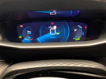 Peugeot E-2008 50kWh GT Premium (136 ps) - REVERSE CAM - ALCANTARA - NAV