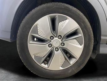 Hyundai Kona 64kWh Premium (7kW Charger) (204 ps) - BLIND SPOT ASSIST - LANE 