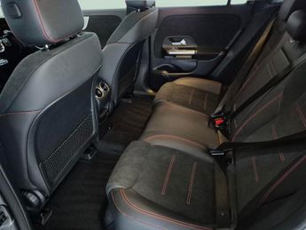 Mercedes-Benz EQA EQA 250+ 70.5kWh AMG Line (190 ps) - HEATED SEATS - NAV - MIRROR