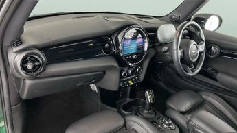 Mini Electric Hatch Cooper SE 32.6kWh Level 3 (184 ps) - HEATED SEATS - INTERIOR LIG