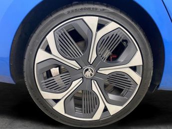 Skoda Octavia 2.0 TSI vRS DSG (265 ps) - FAMILY PACKAGE - LIGHT AND VIEW PACK