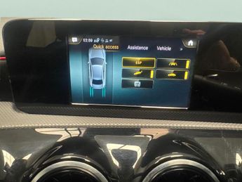 Mercedes-Benz A Class 1.3 A250e 15.6kWh AMG Line Plug-in 8G-DCT (218 ps) - HEATED LEAT