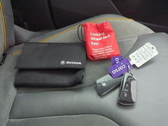 Skoda Enyaq 62kWh 60 (179 ps) - WIFI - BLUETOOTH - CRUISE