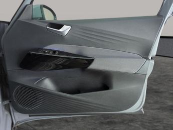 Volkswagen ID.3 Pro 58kWh Life (145 ps) - HEATED SEATS - NAV - HEATED STEERING