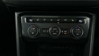 Volkswagen Tiguan 2.0 TDI R-Line Tech DSG 4Motion (150 ps) - LED - SUNBLINDS - 20I