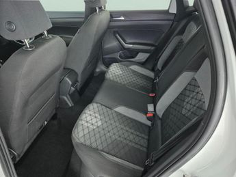 Volkswagen Polo 1.0 TSI R-Line DSG (110 ps) - ACTIVE LANE ASSIST - LED - NAV