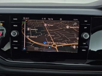 Volkswagen Polo 1.0 TSI R-Line DSG (110 ps) - ACTIVE LANE ASSIST - LED - NAV