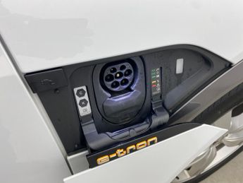 Audi e-tron 50 Technik quattro 71.2kWh (11kW Charger) (313 ps) - ADJUSTABLE 