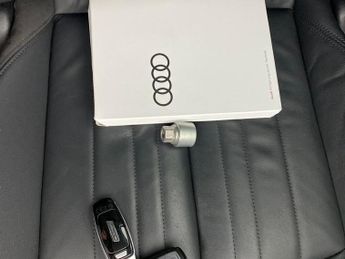 Audi e-tron 50 Technik quattro 71.2kWh (11kW Charger) (313 ps) - ADJUSTABLE 