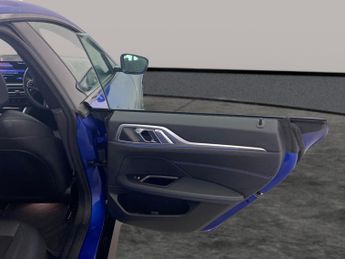 BMW i4 40 83.9kWh M Sport Gran Coupe eDrive (340 ps) - PARK ASSIST - LE