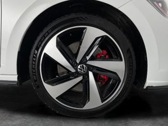 Volkswagen Polo 2.0 TSI GTI DSG (207 ps) - LIGHT AND SIGHT PACK - BLUETOOTH - DI