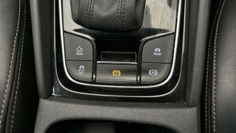 Skoda Kodiaq 2.0 TDI SE L Executive DSG 4WD (7 Seat) (200 ps) - BLUETOOTH - P