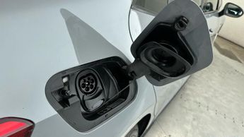 Volkswagen ID.3 Pro Performance 58kWh Life (204 ps) - BLUETOOTH - PARK SENSORS -