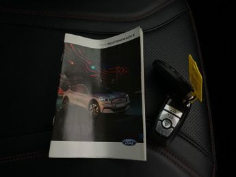 Ford Mustang Mach-e Standard Range 70kWh Automatic AWD (269 ps) - CARPLAY - ACTIVE L