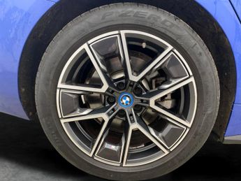 BMW i4 40 83.9kWh M Sport Gran Coupe eDrive (340 ps) - PARK ASSIST - LE