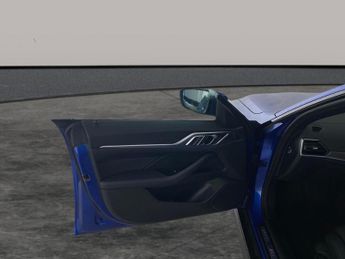 BMW i4 40 83.9kWh M Sport Gran Coupe eDrive (340 ps) - PARK ASSIST - LE