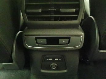 Audi Q4 E-tron 40 Sport 82kWh (204 ps) - CARPLAY - LED - REVERSE CAM