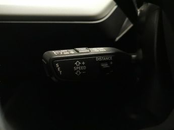 Audi Q4 E-tron 40 Sport 82kWh (204 ps) - CARPLAY - LED - REVERSE CAM