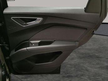 Audi Q4 E-tron 40 Sport 82kWh (204 ps) - CARPLAY - LED - REVERSE CAM