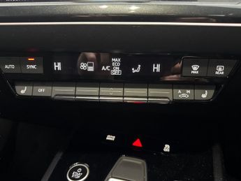 Audi Q4 E-tron 40 S line 82kWh (204 ps) - LANE DEPARTURE  - BLUETOOTH - PARK SE