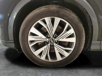 Audi Q4 E-tron 40 Sport 82kWh (204 ps) - CARPLAY - LED - REVERSE CAM