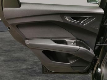 Audi Q4 E-tron 40 Sport 82kWh (204 ps) - CARPLAY - LED - REVERSE CAM