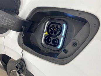 MG Mg4 77kWh Trophy Extended Range (245 ps) - HEATED STEERING - BLIND S