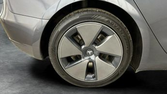 Tesla Model 3 (Dual Motor) Long Range 4WDE (346 ps) - LED - REVERSE CAM - NAV