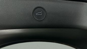 Tesla Model 3 (Dual Motor) Long Range 4WDE (346 ps) - LED - REVERSE CAM - NAV