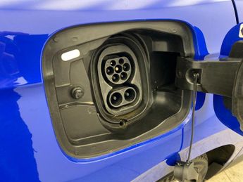 Skoda Enyaq 62kWh 60 (DC120kW) (179 ps) - NAV - WIFI - BLUETOOTH