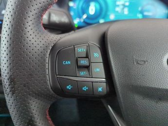 Ford Focus 1.0T EcoBoost MHEV ST-Line X DCT (155 ps) - B&O AUDIO - LED - NA