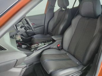 Peugeot E-2008 50kWh GT (7kW Charger) (136 ps) - REVERSE CAM - NAV - HEATED SEA