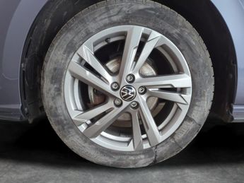 Volkswagen Polo 1.0 TSI R-Line DSG (95 ps) - ALCANTARA - LIGHT AND SIGHT PACK - 