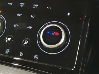 Land Rover Range Rover Evoque 1.5 P300e 12.2kWh R-Dynamic S Plug-in 4WD (309 ps) - REVERSE CAM