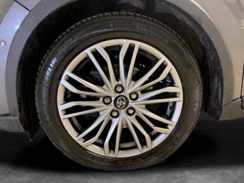 Toyota C-HR 1.8 VVT-h GPF Excel CVT (122 ps) - HEATED SEATS - HEATED STEERIN