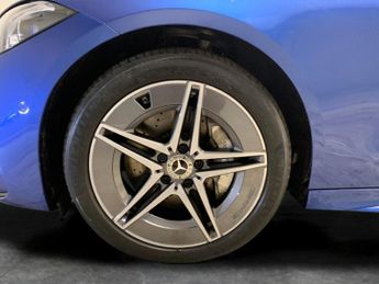 Mercedes-Benz C Class 2.0 C300e 25.4kWh AMG Line (Premium Plus) Plug-in G-Tronic+ (313