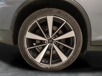 Polestar Polestar 2 Dual Motor 78kWh Long Range Plus Pilot Fastback 4WDE (408 ps) - 