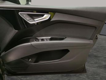 Audi Q4 E-tron 40 Sport 82kWh (204 ps) - CARPLAY - LED - REVERSE CAM