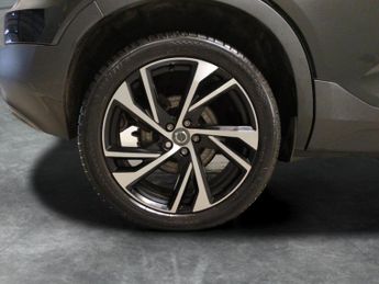 Volvo XC40 2.0 B4 MHEV R-Design Pro (197 ps) - SURROUND VIEW - KEYLESS ENTR