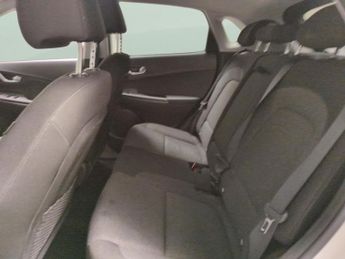 Hyundai Kona 64kWh Premium (10.5kW Charger) (204 ps) - HEATED SEATS - HEATED 