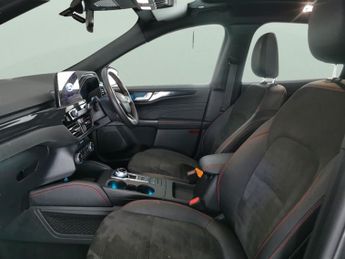 Ford Kuga 2.5 Duratec 14.4kWh ST-Line X Edition Plug-in CVT (225 ps) - NAV