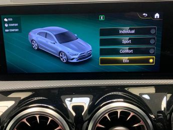 Mercedes-Benz CLA 1.3 CLA180 AMG Line Night Edition (Premium Plus) Coupe 7G-DCT (1