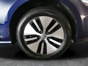 Volkswagen E-golf 35.8kWh e-Golf (136 ps) - USB AUDIO - SPLIT FOLDING REAR SEATS -
