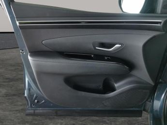 Hyundai Tucson 1.6 h T-GDi Premium (230 ps) - NAV - HEATED STEERING - BLIND SPO