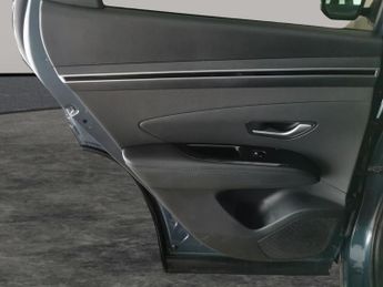 Hyundai Tucson 1.6 h T-GDi Premium (230 ps) - NAV - HEATED STEERING - BLIND SPO