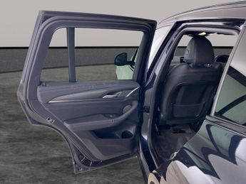 BMW iX3 80kWh M Sport Pro (286 ps) - HUD - PARK ASSIST - HK AUDIO