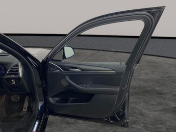 BMW iX3 80kWh M Sport Pro (286 ps) - HUD - PARK ASSIST - HK AUDIO