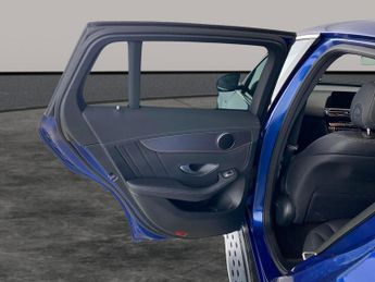 Mercedes-Benz EQC EQC 400 80kWh AMG Line (Premium) 4MATIC (408 ps) - REVERSE CAM -