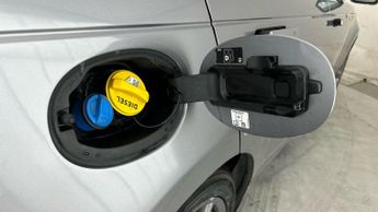 Land Rover Range Rover Velar 2.0 D200 MHEV R-Dynamic HSE 4WD (204 ps) - BLIND SPOT ASSIST